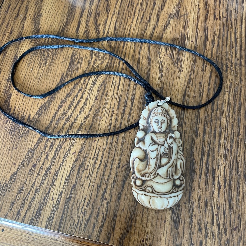 Lady of luck Chinese buda carved in real ivory